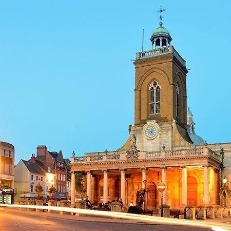 Northampton Central Oasis Exterior foto